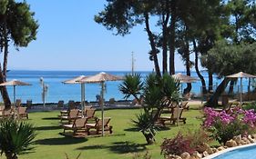 Aroma Beach Hotel Bungalows